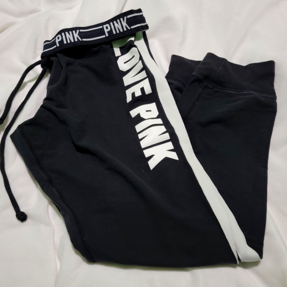 PINK Victoria's Secret Black with white joggers. 83%cotton, like new Size L